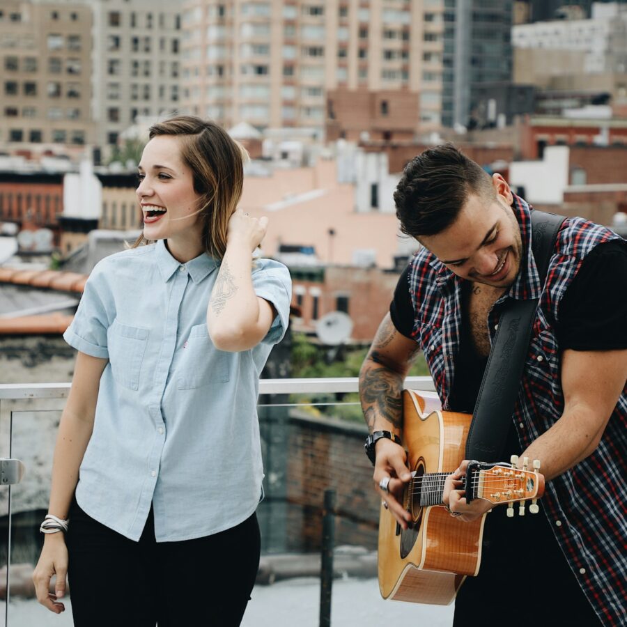 Exemple de site pour Lune & Basile, Folk, chanson française